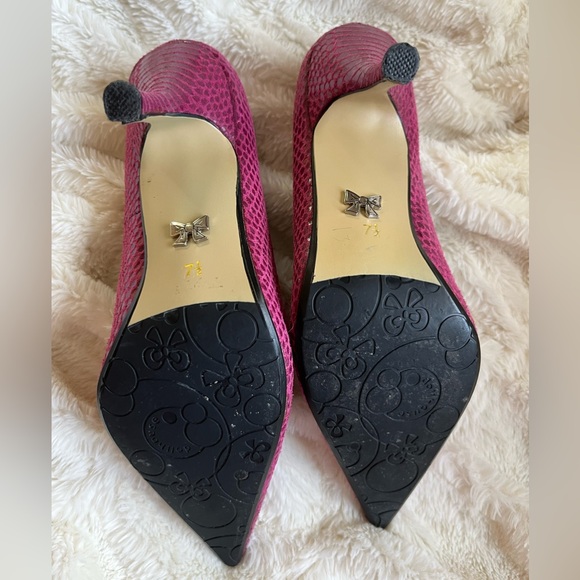 Dollhouse fuchsia pumps.👠 Size 7.5 Excellent Condition! - Picture 2 of 6